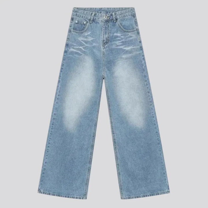 Fashionable light wash men's jeans