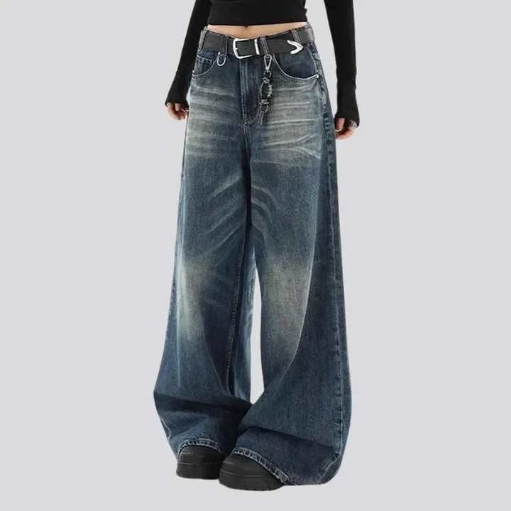 Sanded whiskered slouchy jeans for women