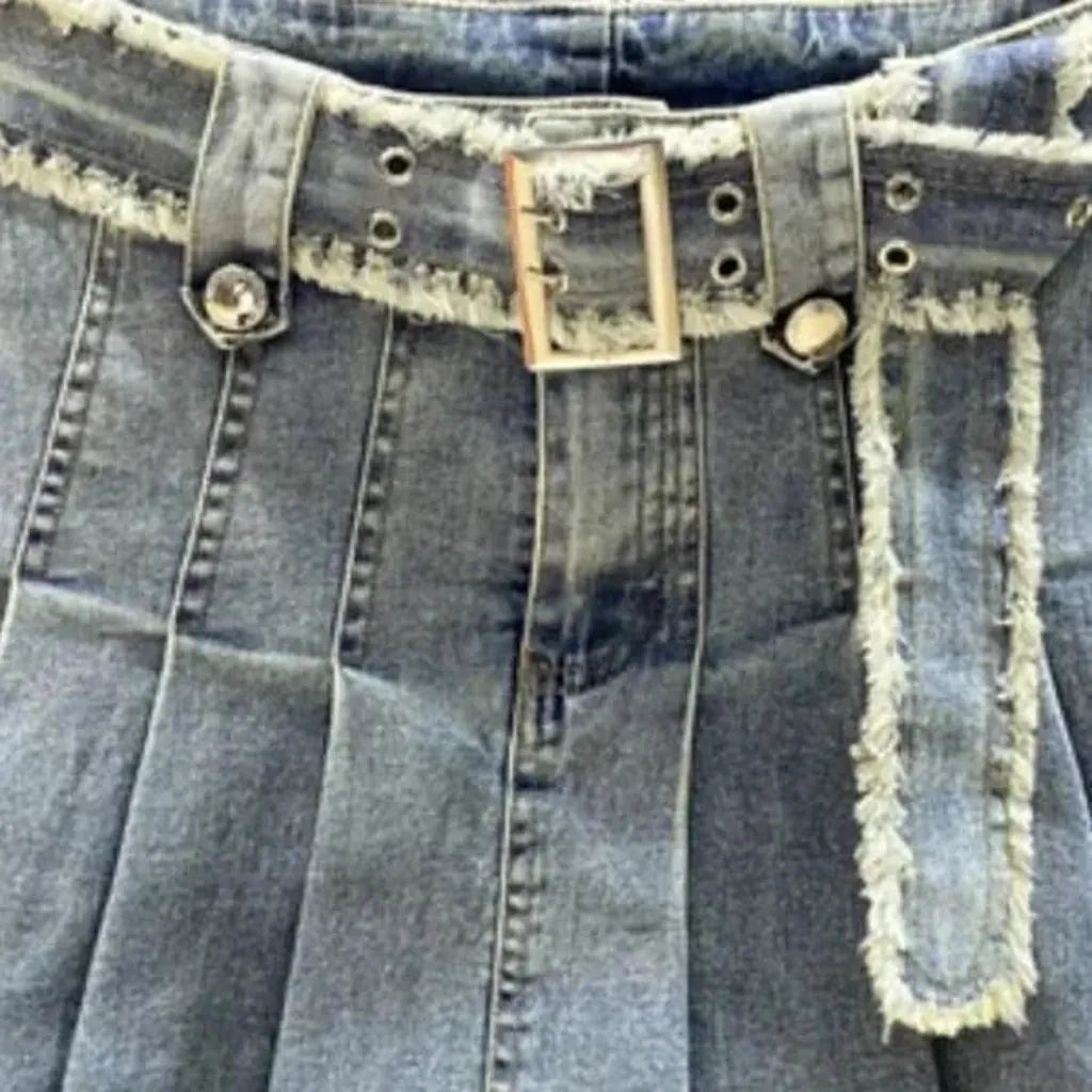 Raw-hem women's jeans skirt