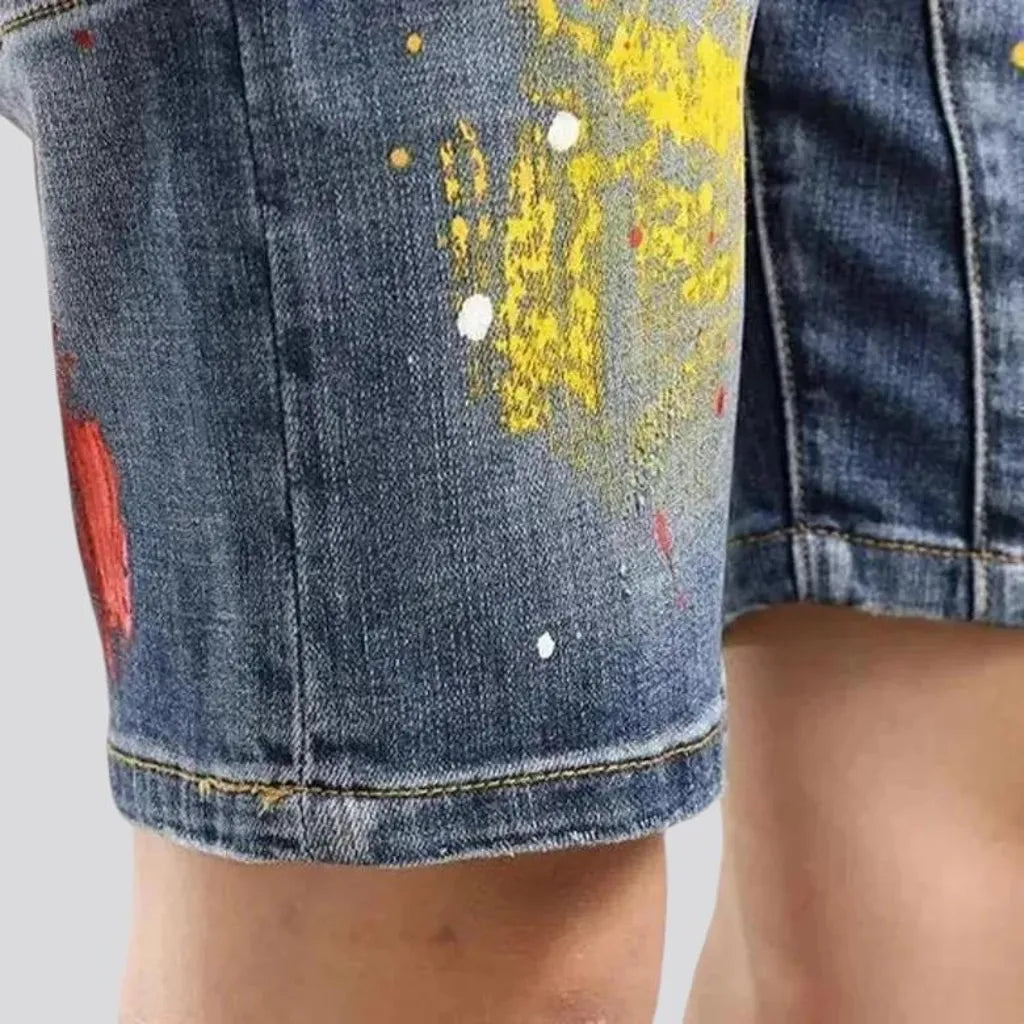 Trendy sanded denim shorts for men