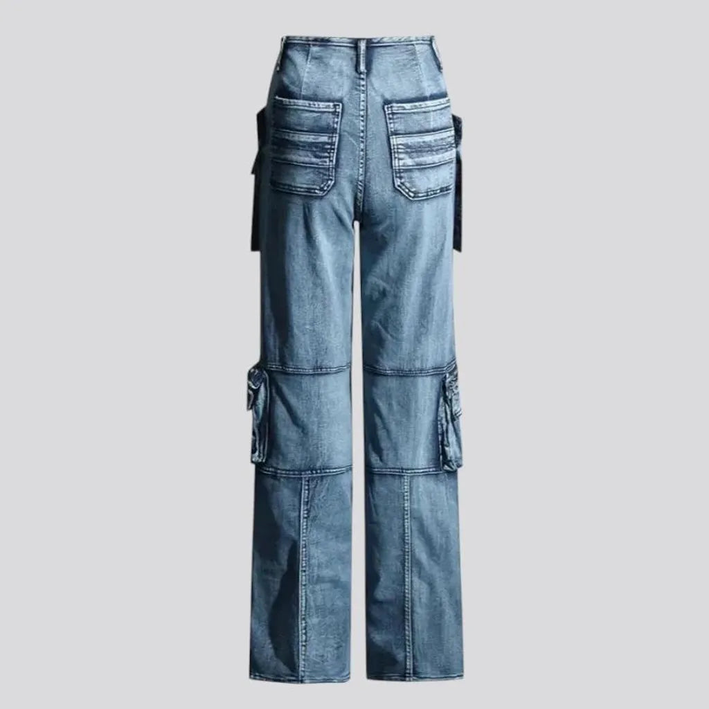 Spacious cargo pockets grunge women's jeans