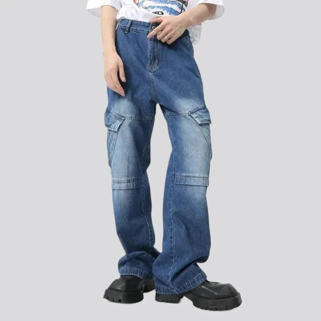 Medium-wash floor-length jeans
 for men