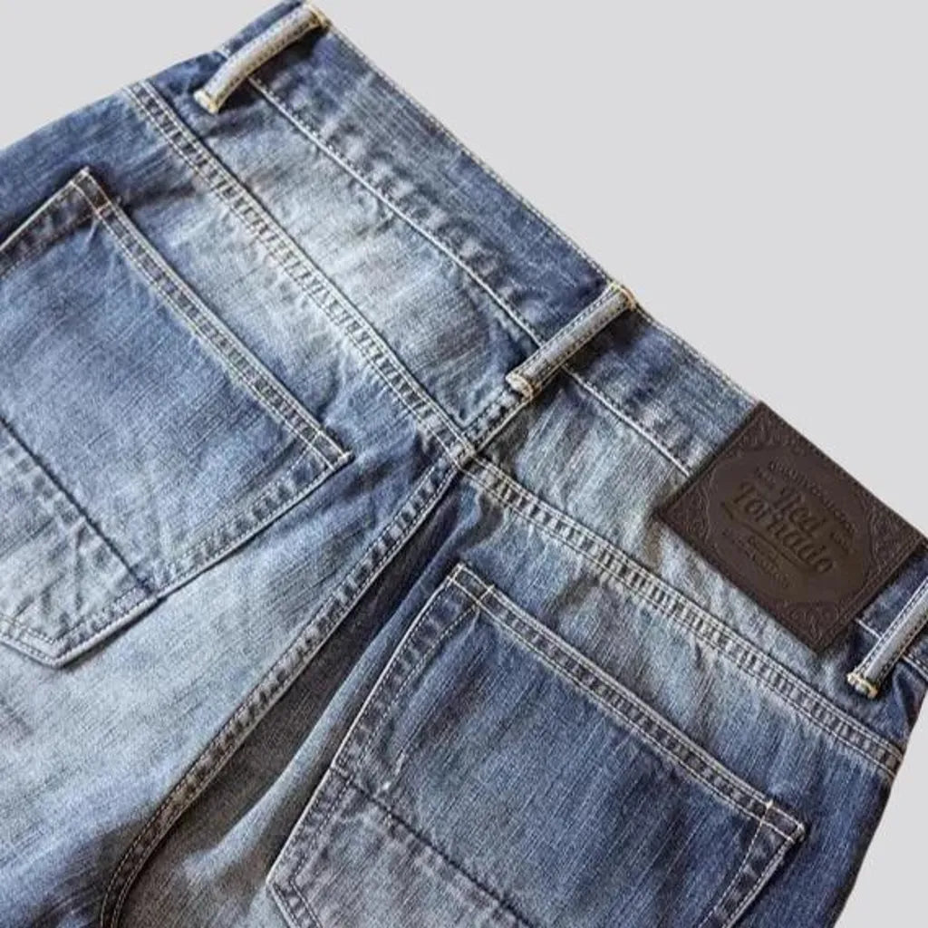 Vintage medium wash tapered men's jeans