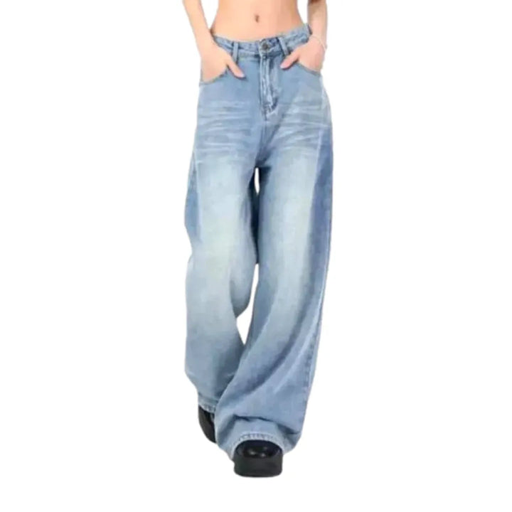 Baggy women's 90s jeans