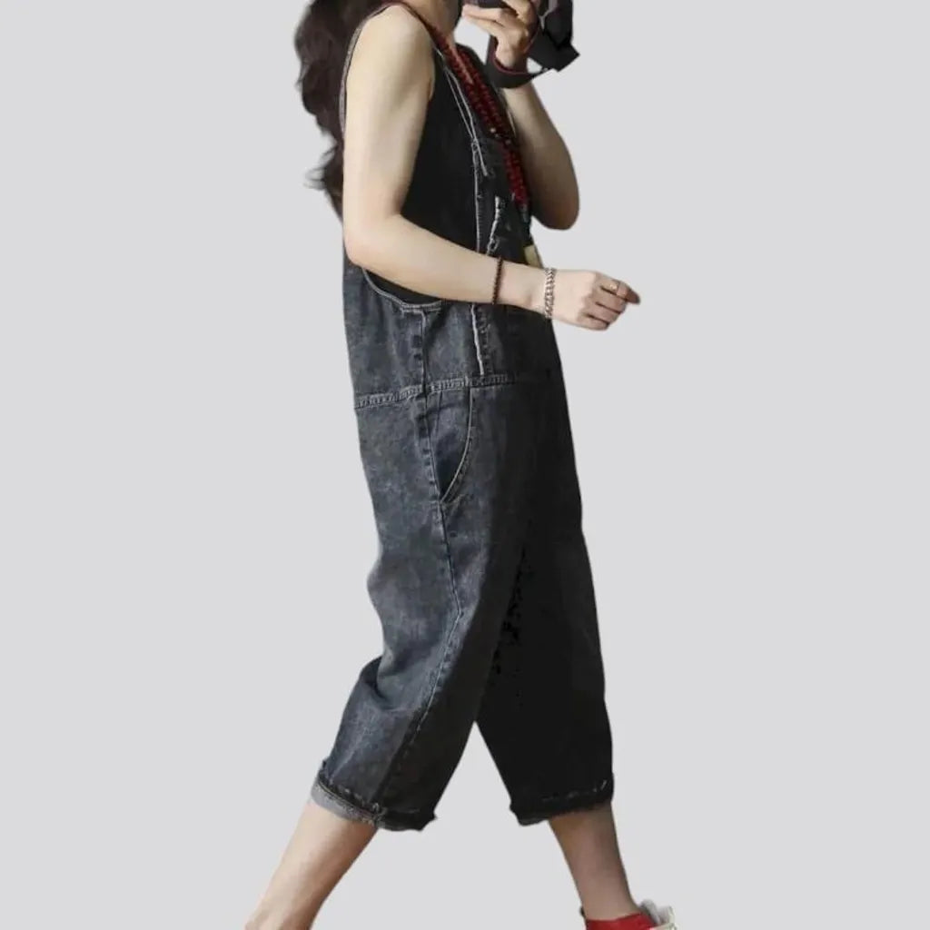 Fashionable denim dungaree for ladies