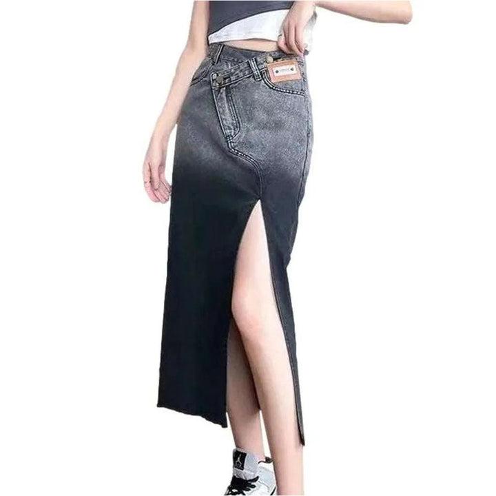 Contrast color slit denim skirt