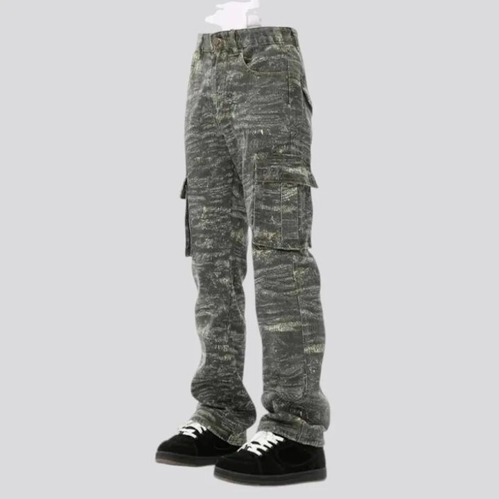 Loose fit cargo mid rise jeans for men