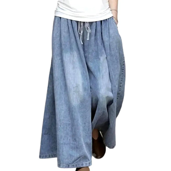 High-waist light-wash women's denim pants