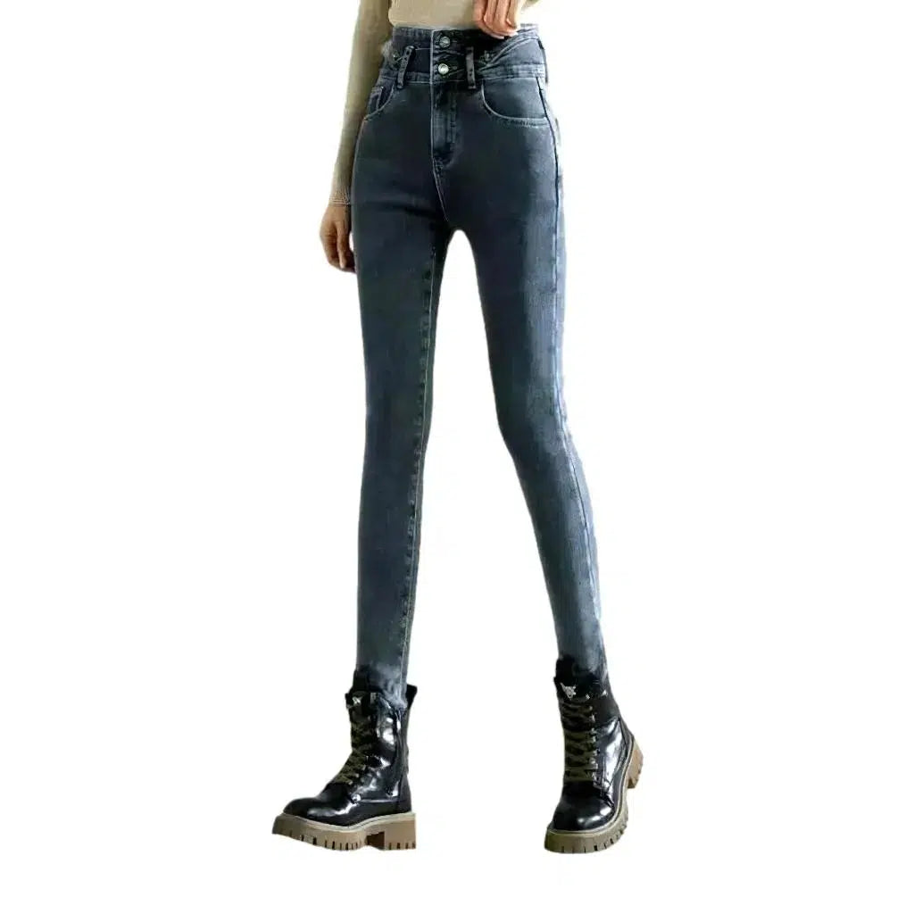 Ultra-high-waist vintage jeans